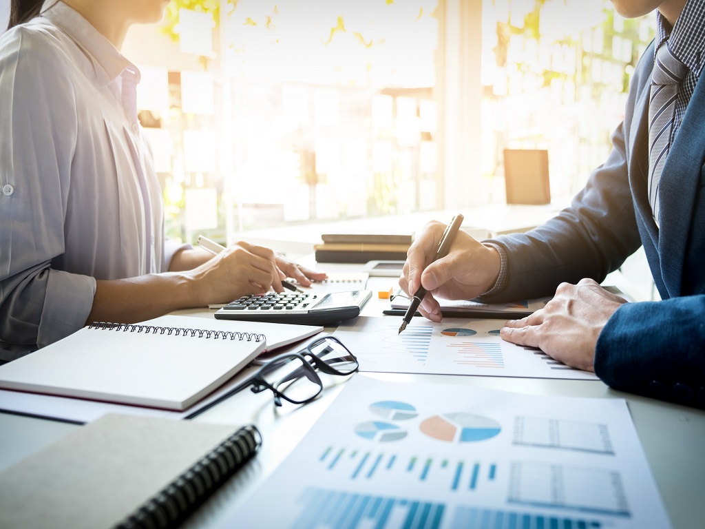 Who Is A Financial Risk Manager And How Can You Become One 